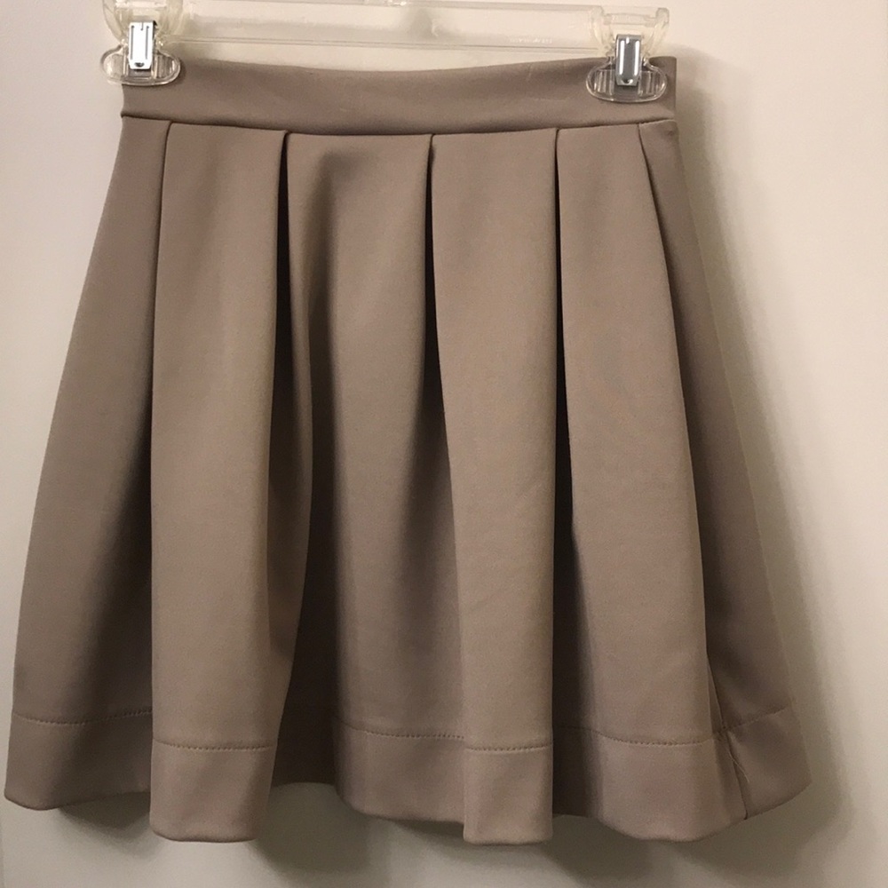 Beige Vintage style skirt
